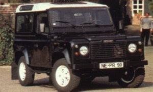 LAND ROVER Defender