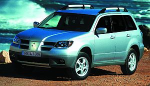 MITSUBISHI Outlander